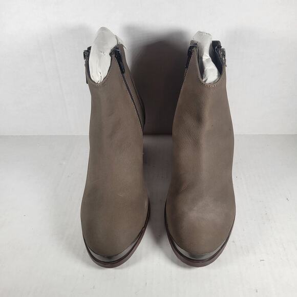 NWT Diba Sequoia Classic Western Feminine Taupe Suede Block Heel Bootie Size 8.5 - Picture 1 of 7